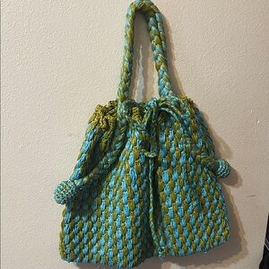 Elegant Woven Shoulder Bag in Green and Blue